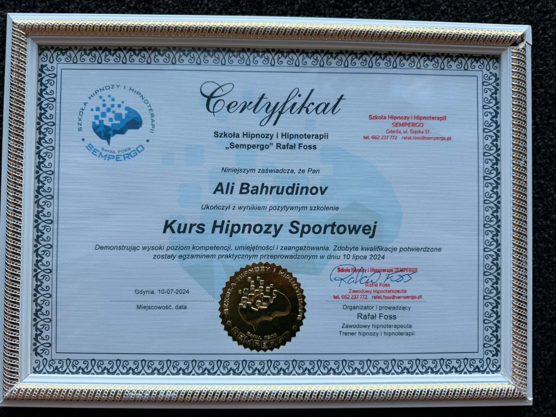 Dyplom Ali Bahrudinova — Kurs Hipnozy Sportowej