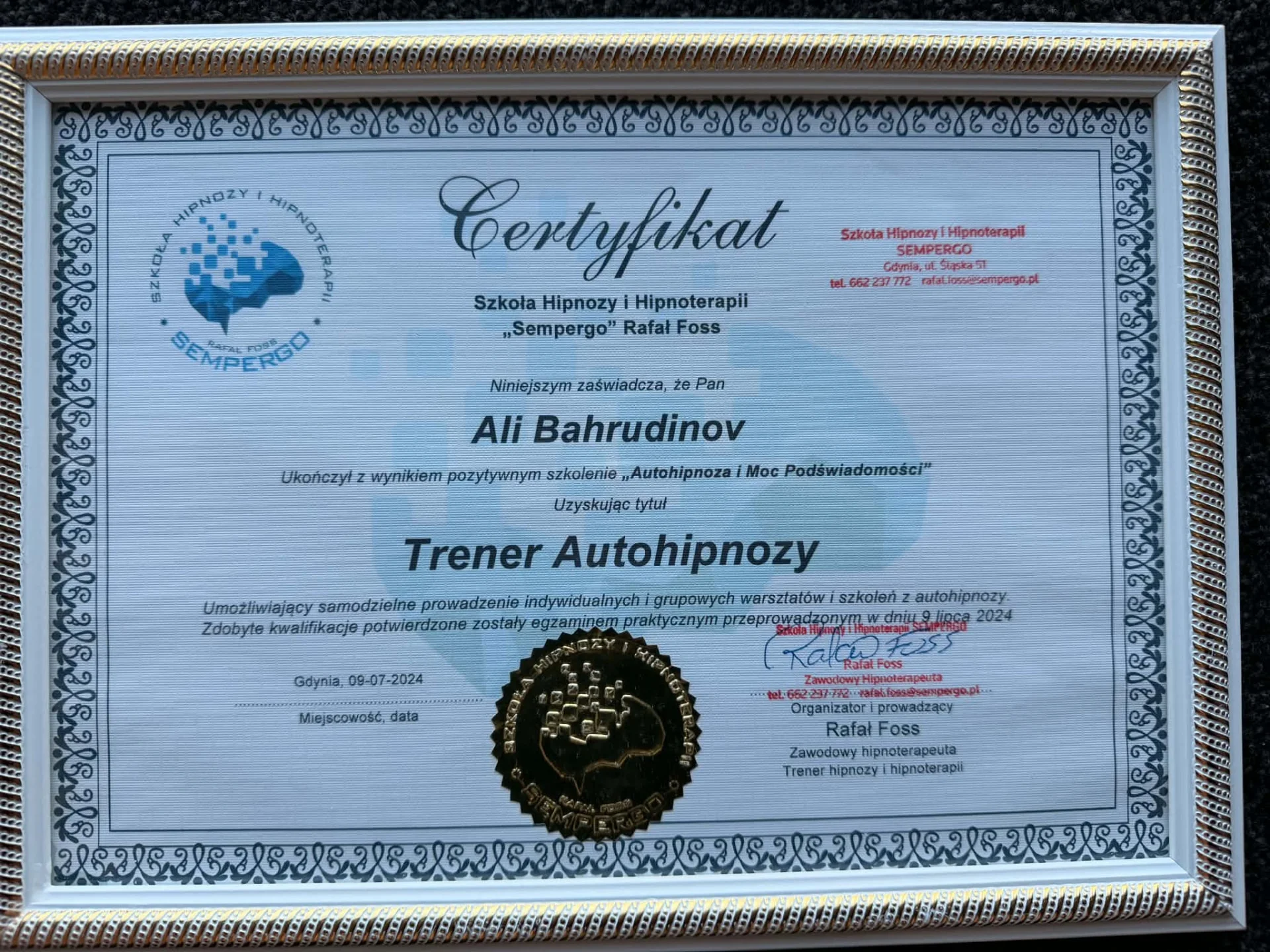 Dyplom Ali Bahrudinova — Trener Autohipnozy